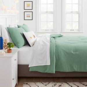 Queen Textured Comforter
